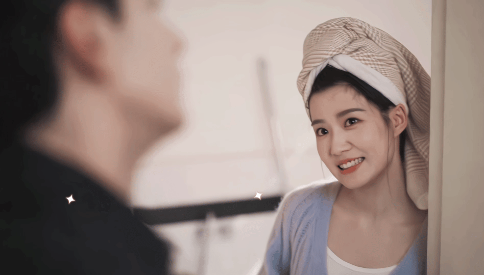 国产剧又多一位干发帽的神卢昱晓《轧戏》干发帽造型直接封神！无发丝修饰的脸蛋+又大