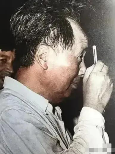 毛主席：“读书是学习，使用也是学习，而且是更重要的学习。”