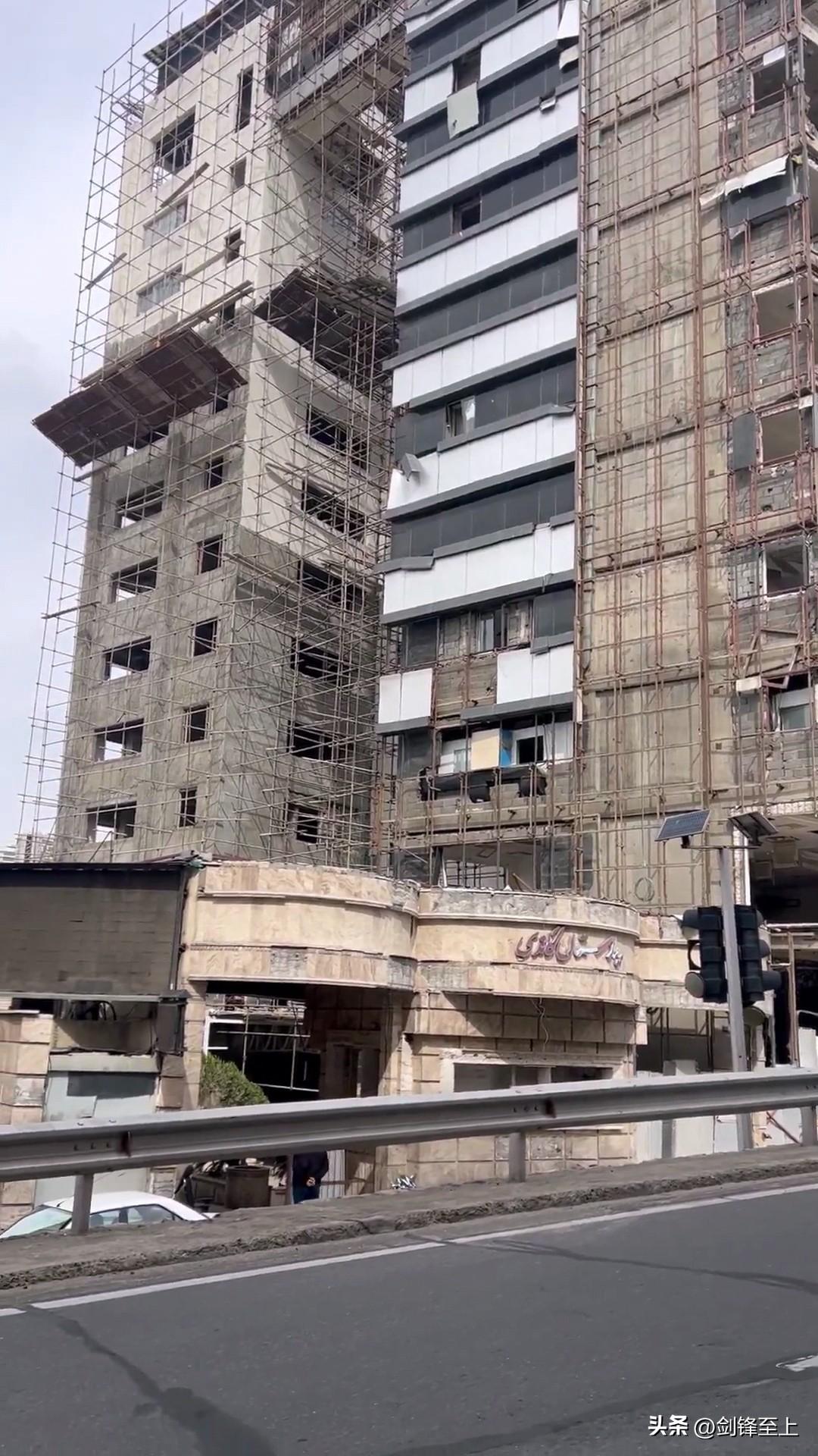 伊朗最重要的甘地医院被炸后，伊朗工人正在加紧修复
以色列每次轰炸医院学校，给出的