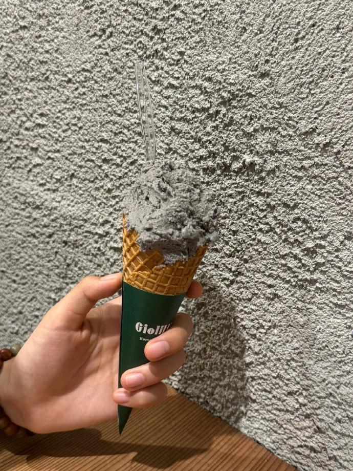 我就说咋这么熟悉原来是墙皮冰淇淋 ​​​