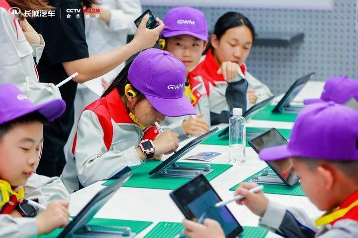 今天周末在家看北京车展的直播，无意间刷到魏建军的契约主题专场，本来以为会听到一堆