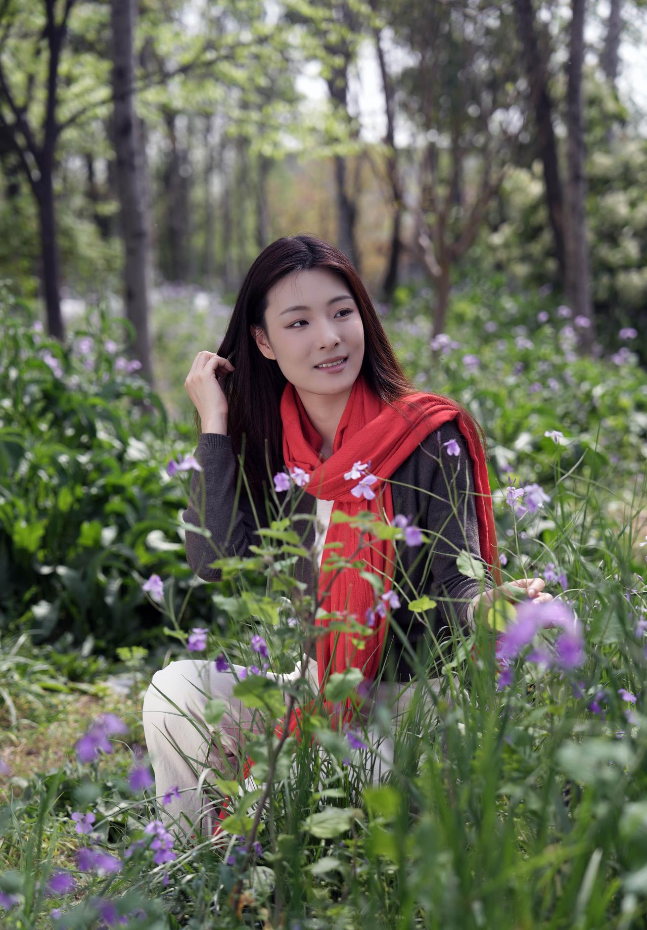 在花海中，感受自然的美好与宁静。🌸🍃