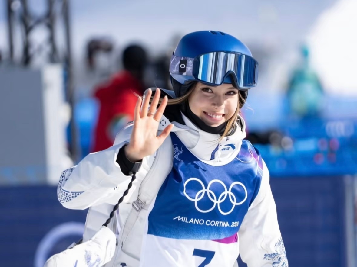 米兰冬奥会自由式滑雪女子坡面障碍技巧决赛，谷爱凌在第一跳结束之后就哭了，强烈的情