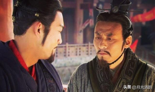 白起和范雎，一个是战场上的无敌统帅，一个是朝堂上的第一智囊，理应精诚合作。可问题
