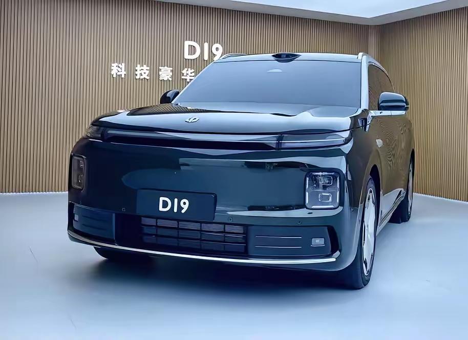 差距越来越大了！
​1、比亚迪766401辆
2、吉利470396辆
3、长安2