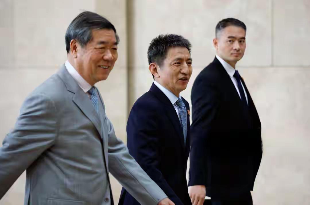 中美马来西亚会谈，中方甩出3大下马威，特朗普秒懂，一句话定调