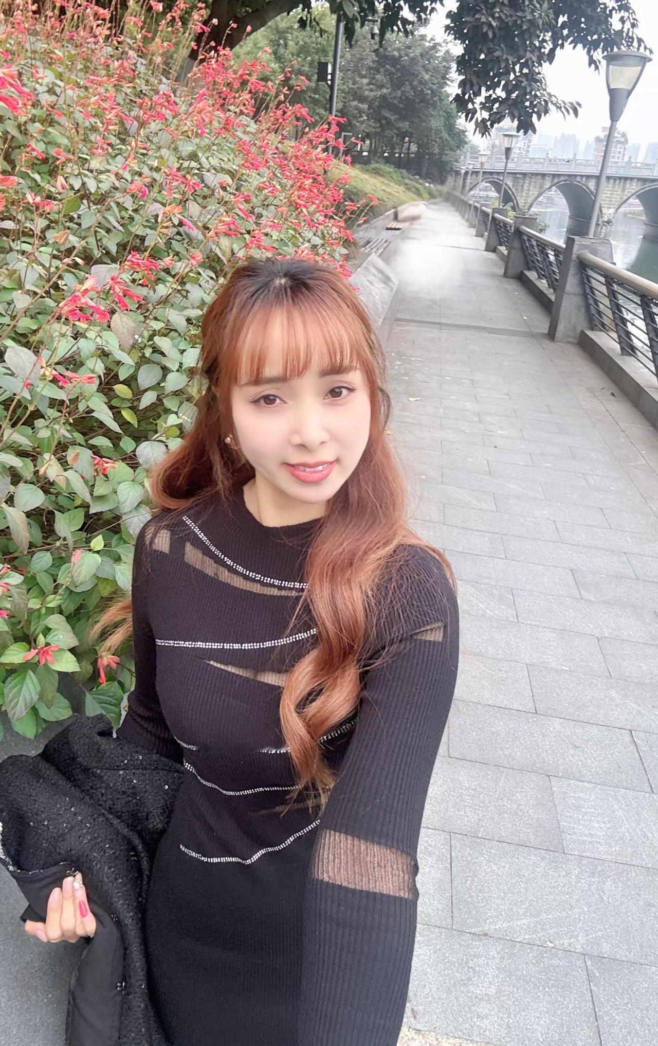 1988年属龙37岁！人到中年突然就开窍了，喜欢精神极简，不再喜欢过多的社交，也