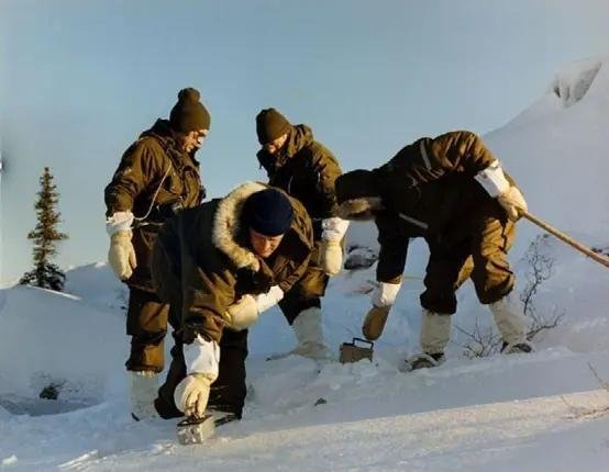 飞扬军事 1978年1月24日，苏联宇宙954号核动力卫星失控坠入加拿大境内，造