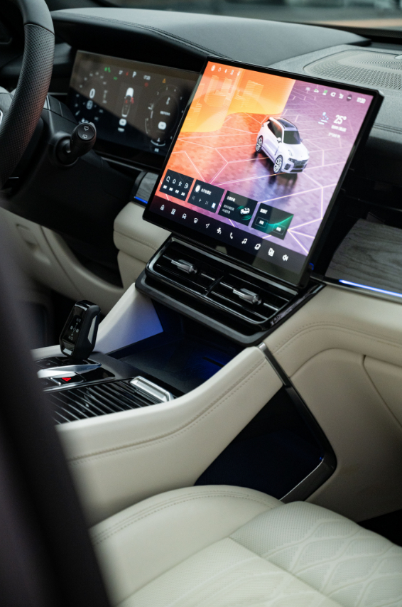 领克09静谧性实测，挺安静的试驾26款领克09特意关注了静谧性，表现挺好的。双层