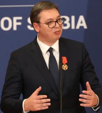 武契奇刚抵达中国访问，转身国内就乱成一锅粥，这国家以后谁来扛？
说句掏心窝子的话