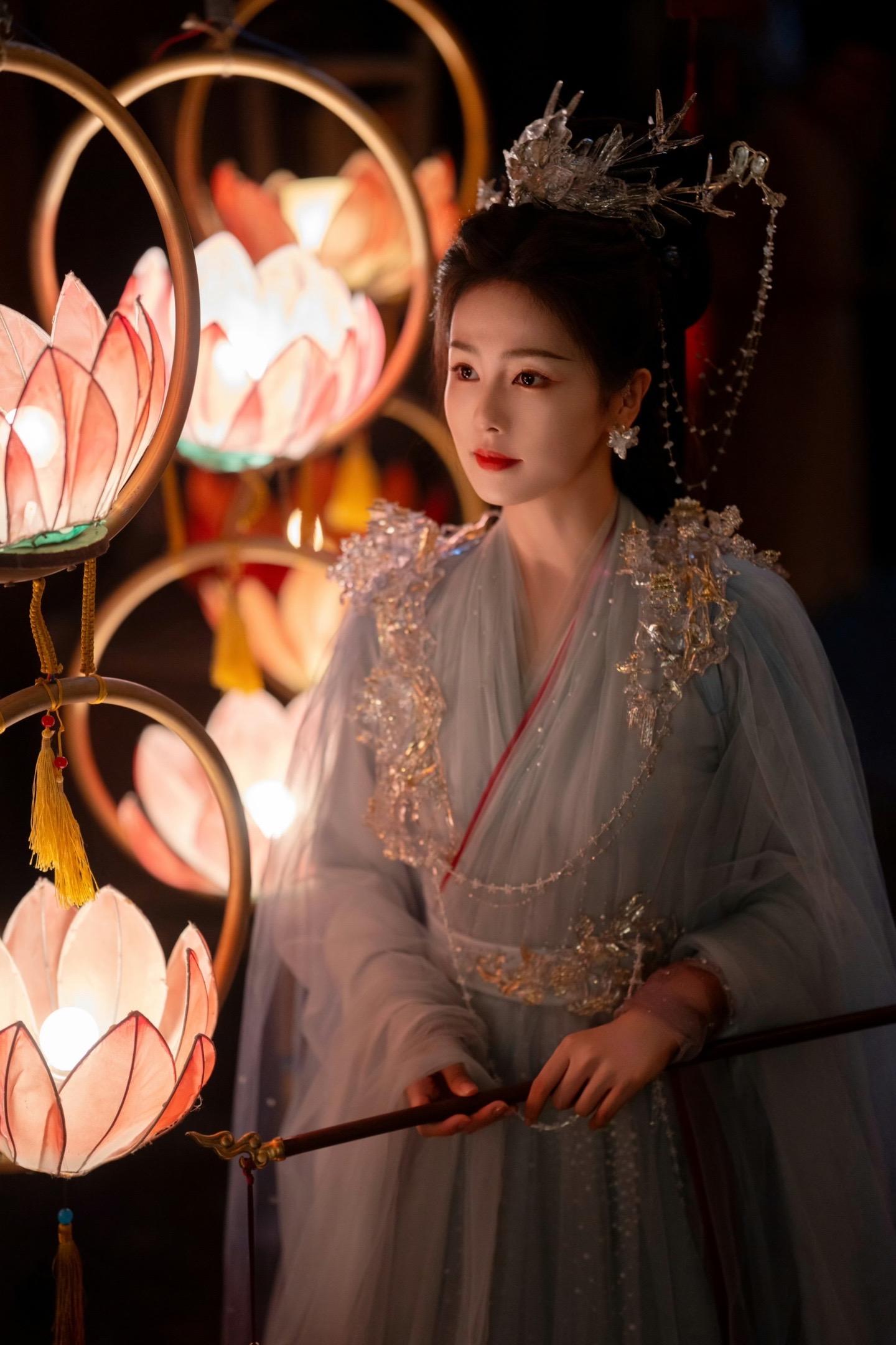白鹿李青月