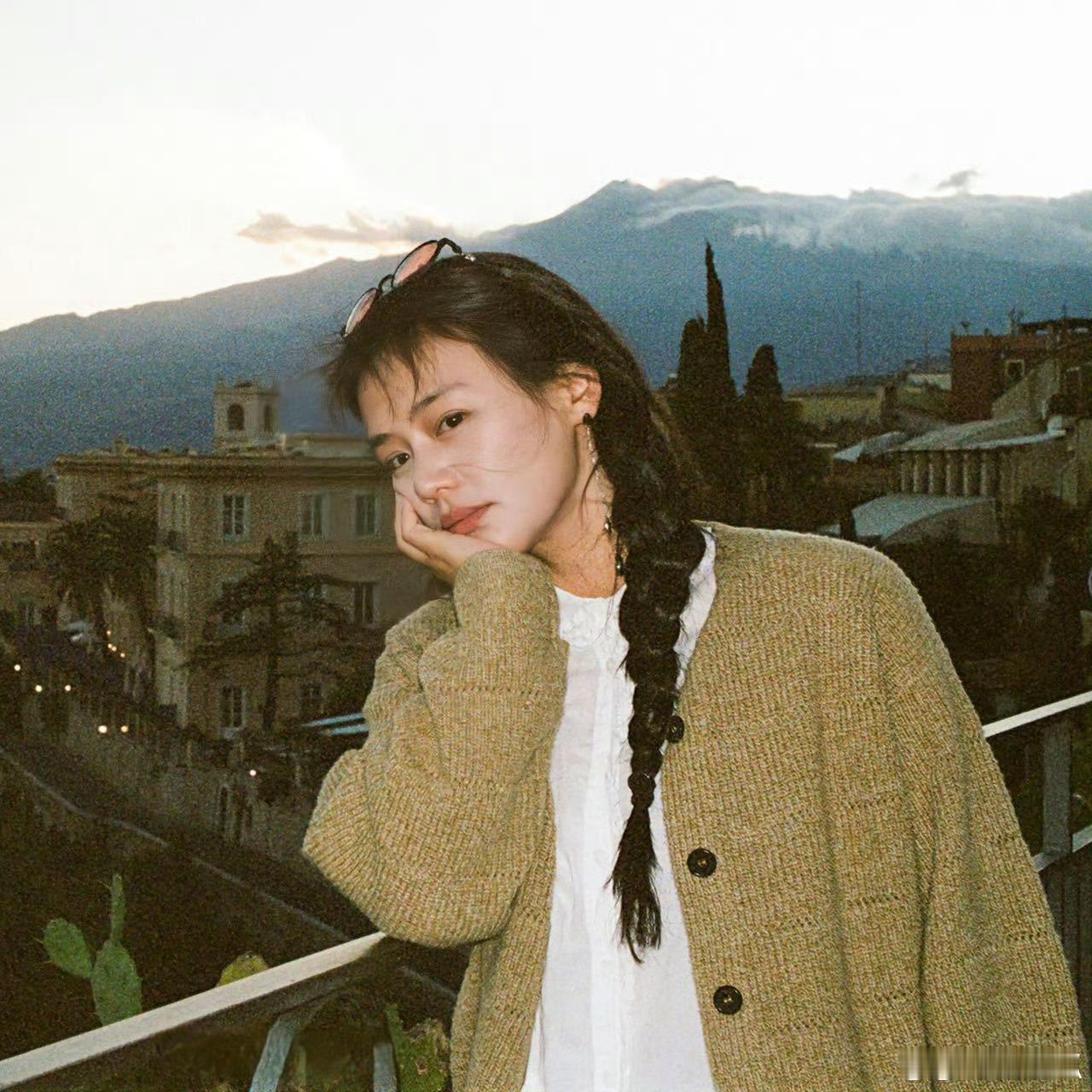 马思纯你爱女人的时候真的很美 她演叶昭的时候，多少人不想这部剧有男主啊 ，期待姐