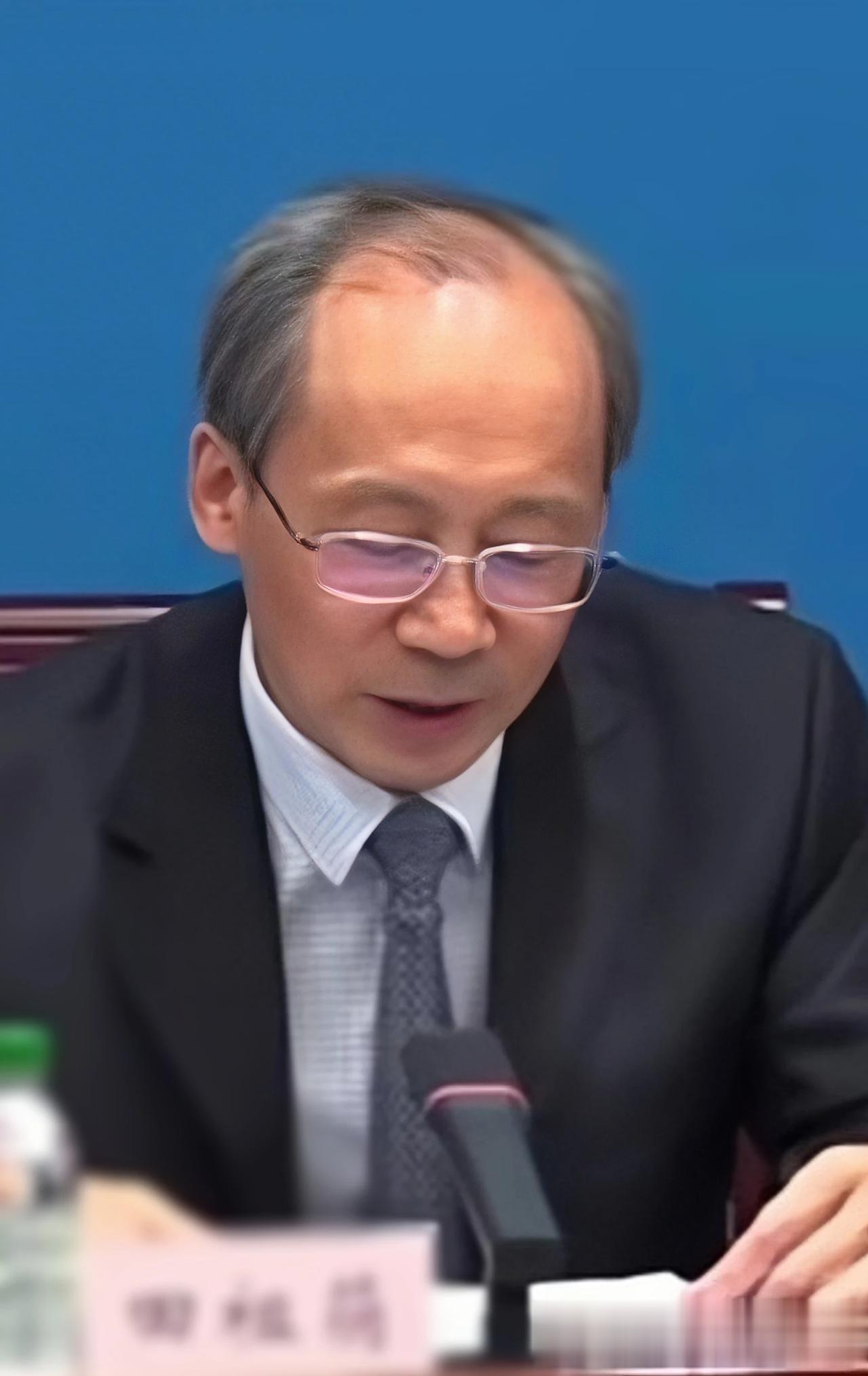 教育部新规出台，那些“换马甲”的补习班子，都得黄摊子了！

日前教育部发布通知，