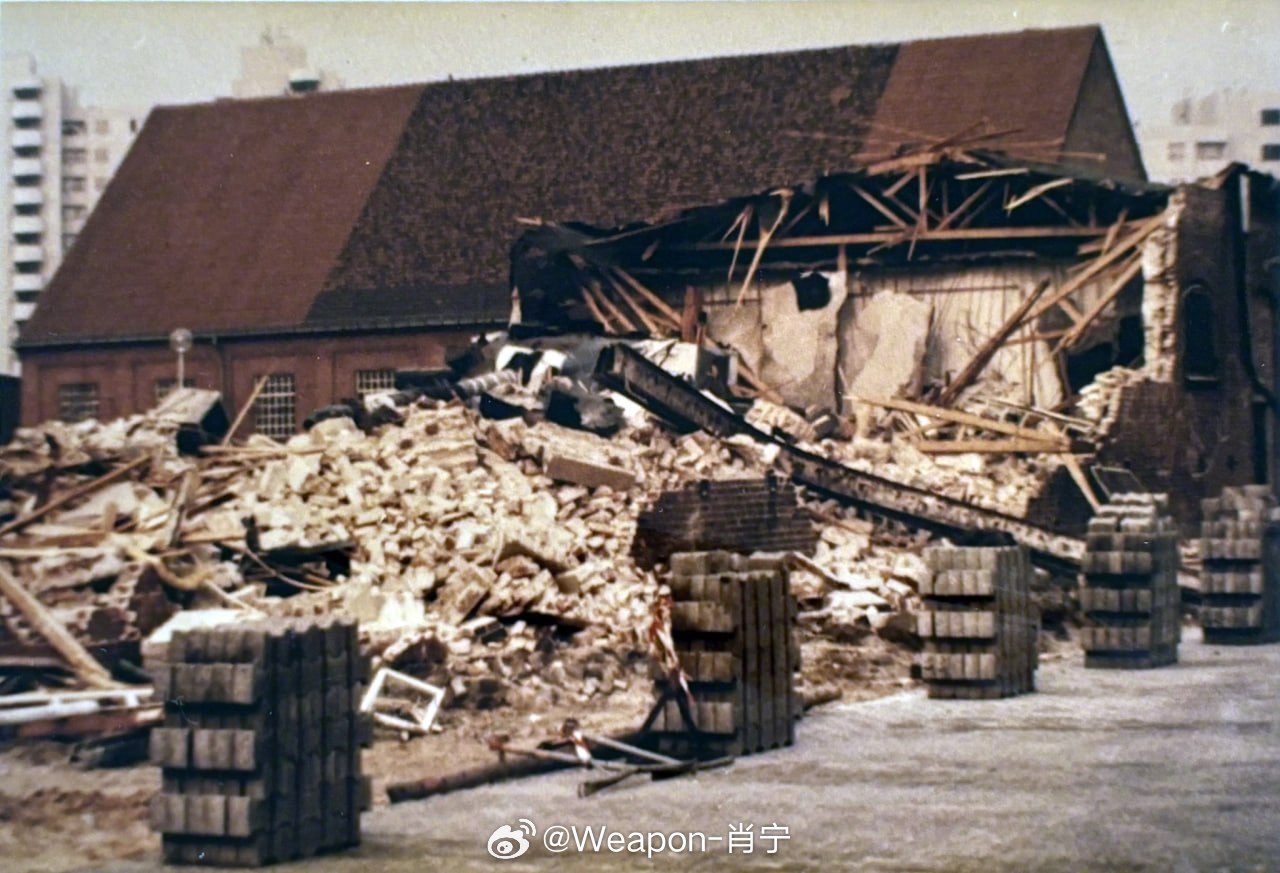 烽火问鼎计划每天认识一件兵器 1983年，  美国陆军柏林旅在柏林利希特费尔德的
