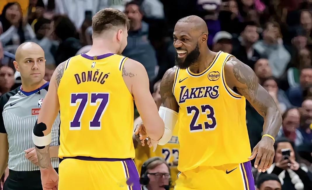 湖人输给黄蜂接下来湖人有事做了1:湖人启动交易 湖人必须要进行交易了就目前的阵容