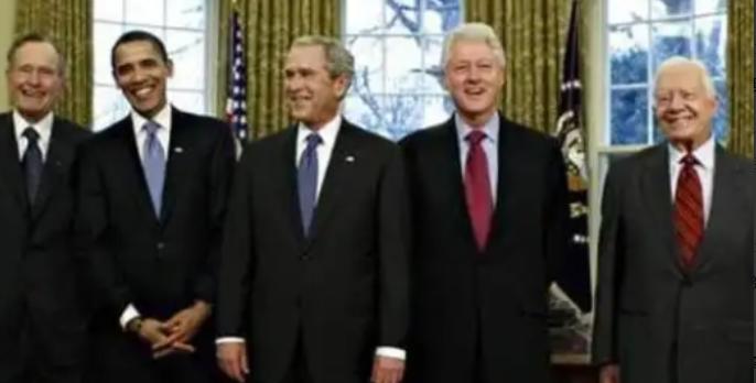 美国总统为啥从没召集过 50 个州长开全国大会？答案特简单：他根本没这个权力，不