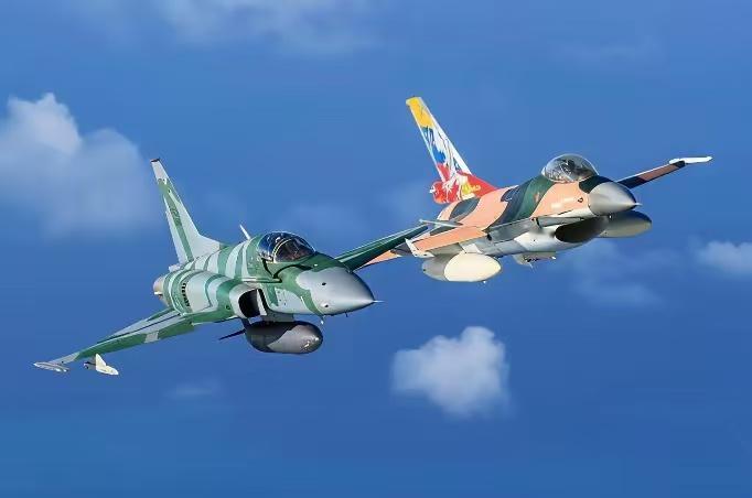 美军杀疯啦！4天内3次开火，猛射导弹或炸弹！
​随着特朗普针对委内瑞拉禁毒行动升