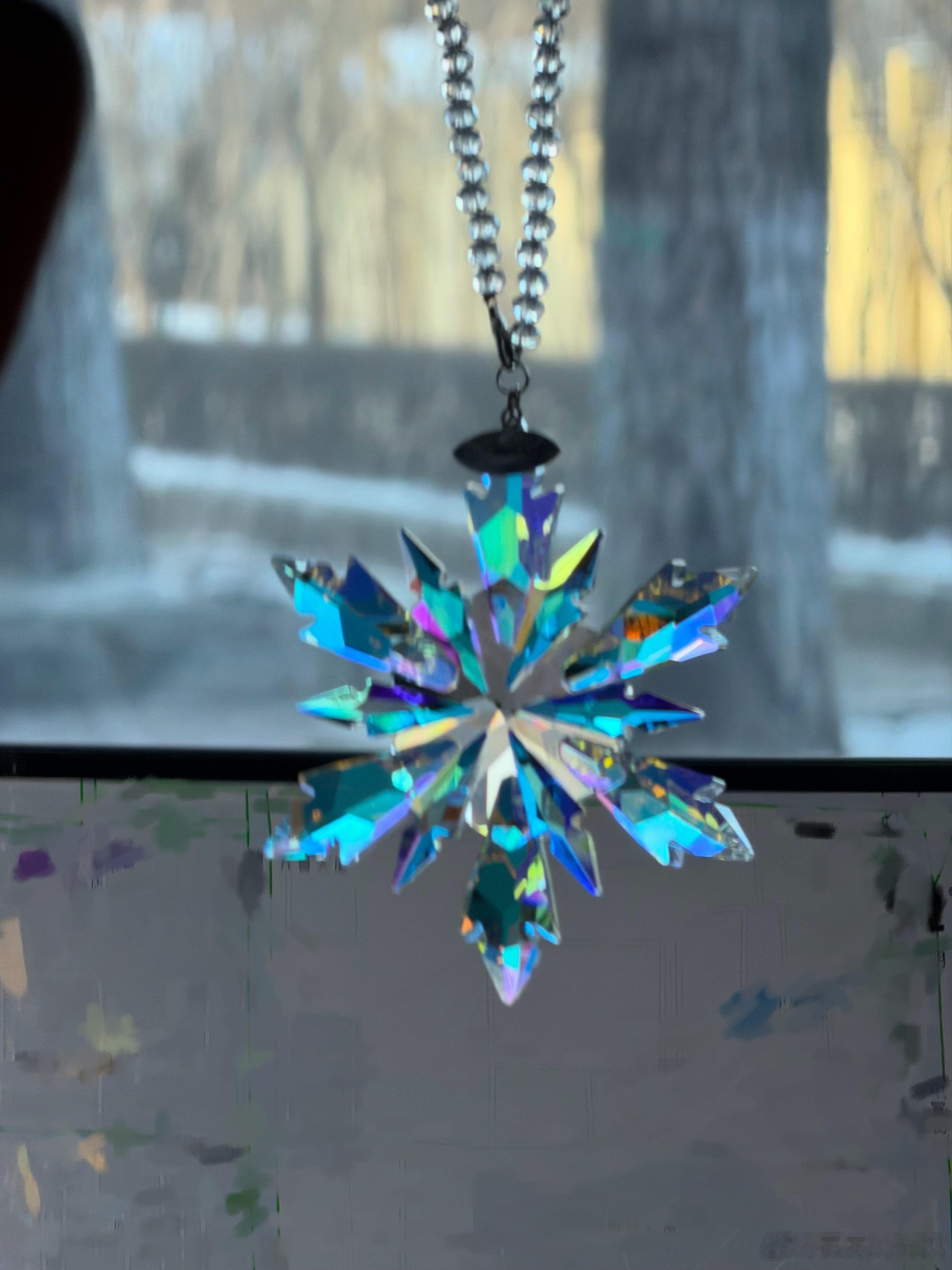 叫了个车，一上车就看到好好看的一朵雪花！想起来今天是大寒，突然觉得叫车叫得很适配