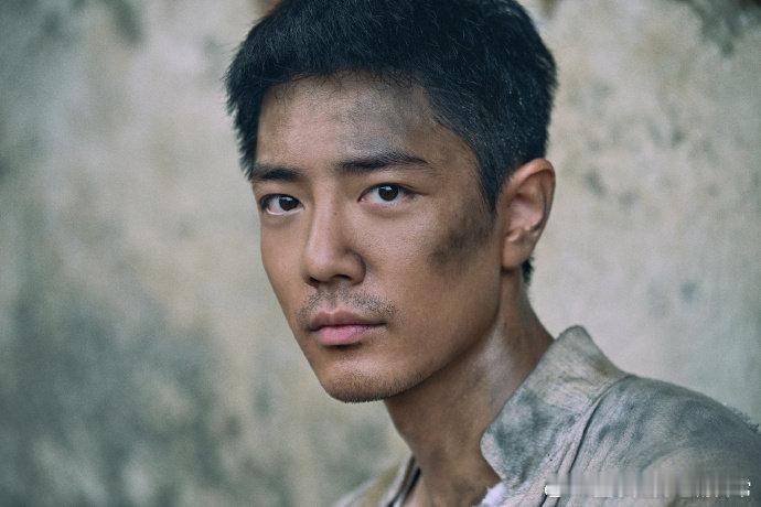 鸡皮疙瘩都被肖战吼出来了肖战这段戏简直是封神级别的嘶吼戏，真的把莫得闲的绝望和愤