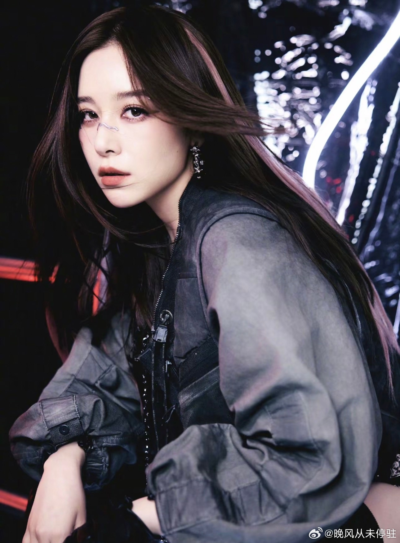 阚清子好美阚清子这一身黑真的好美她真的适合黑色 穿得出一种高级感谁看了都会喜欢上