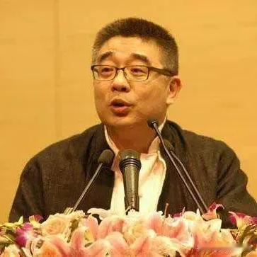 2019年复旦大学教授钱文忠发言称：我们的社会已经有了严重的问题，严重到让那些诚
