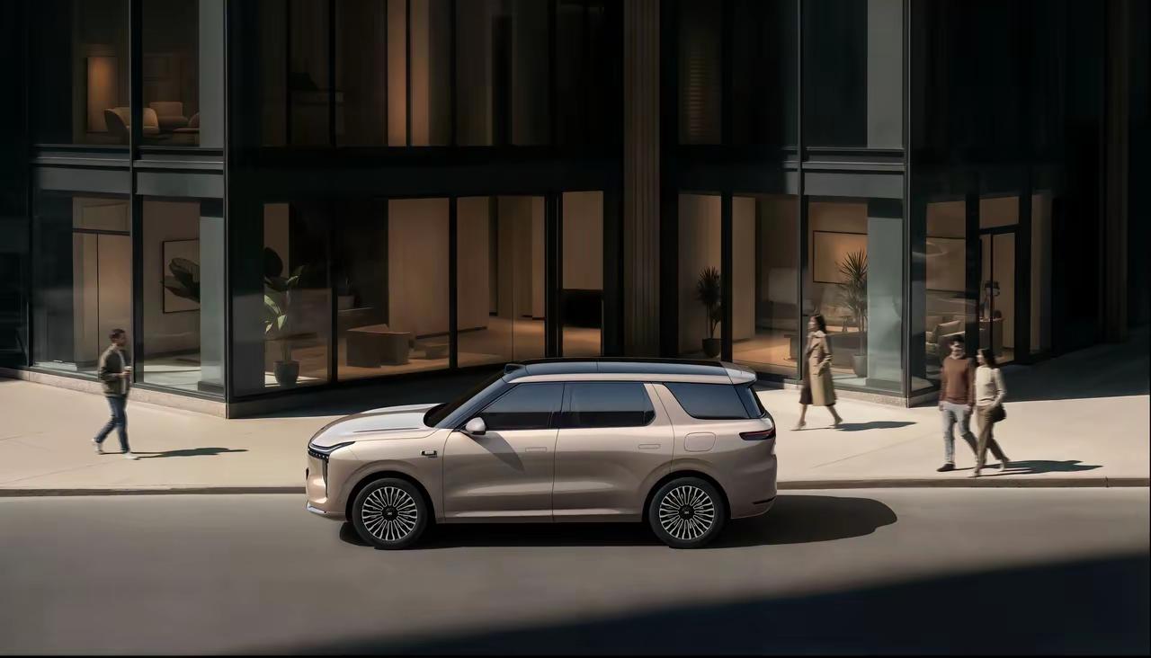 中国六大国有车企：
1、一汽——央企，品牌：红旗，天工；
2、长安——央企，品牌