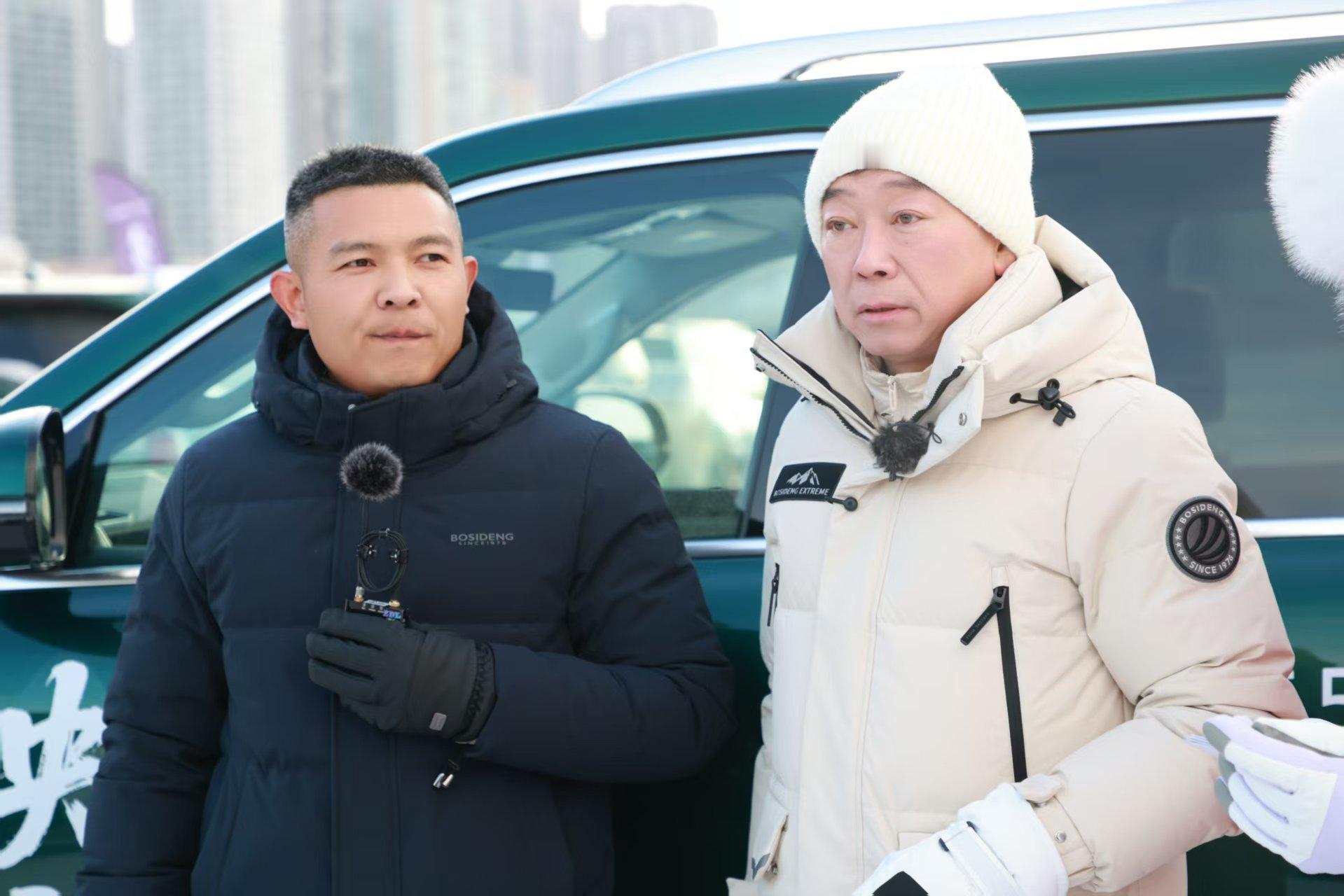 零下29℃的哈尔滨，因凡人善举暖意融融。魏建军与“拖车侠”詹时美、博能救援队张浩