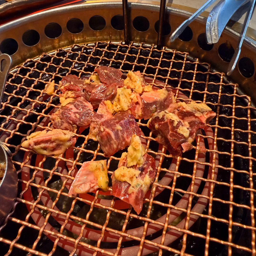 烟火烤肉收尾一天，晚安世间所有美味