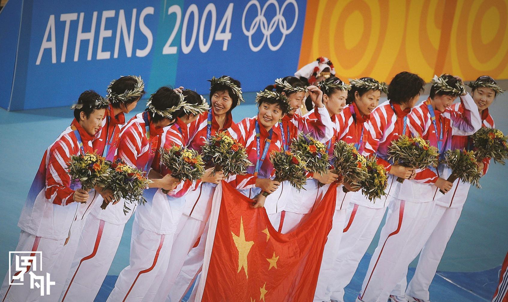 #中国女排雅典奥运夺冠20周年# 2004年8月28日，雅典和平与友谊体育馆。无