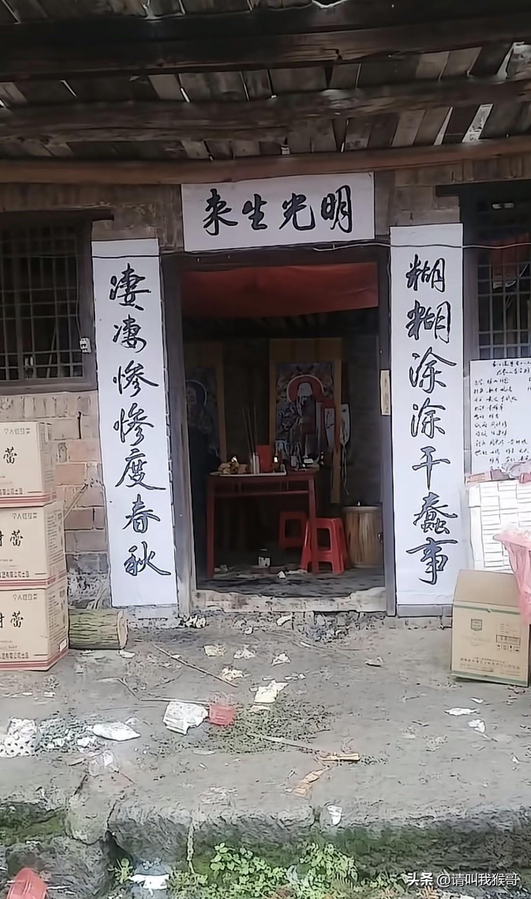 写这幅对联的人，应该是对他很了解的人