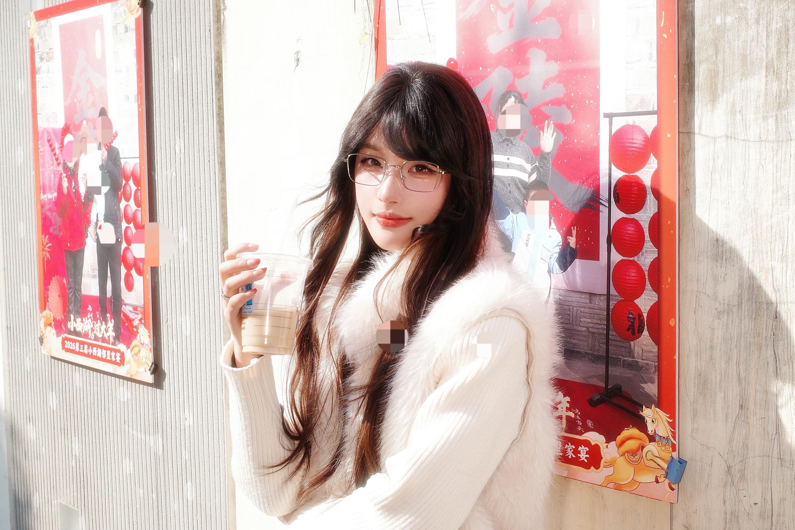 你微微一笑 蝴蝶为你倾倒＾