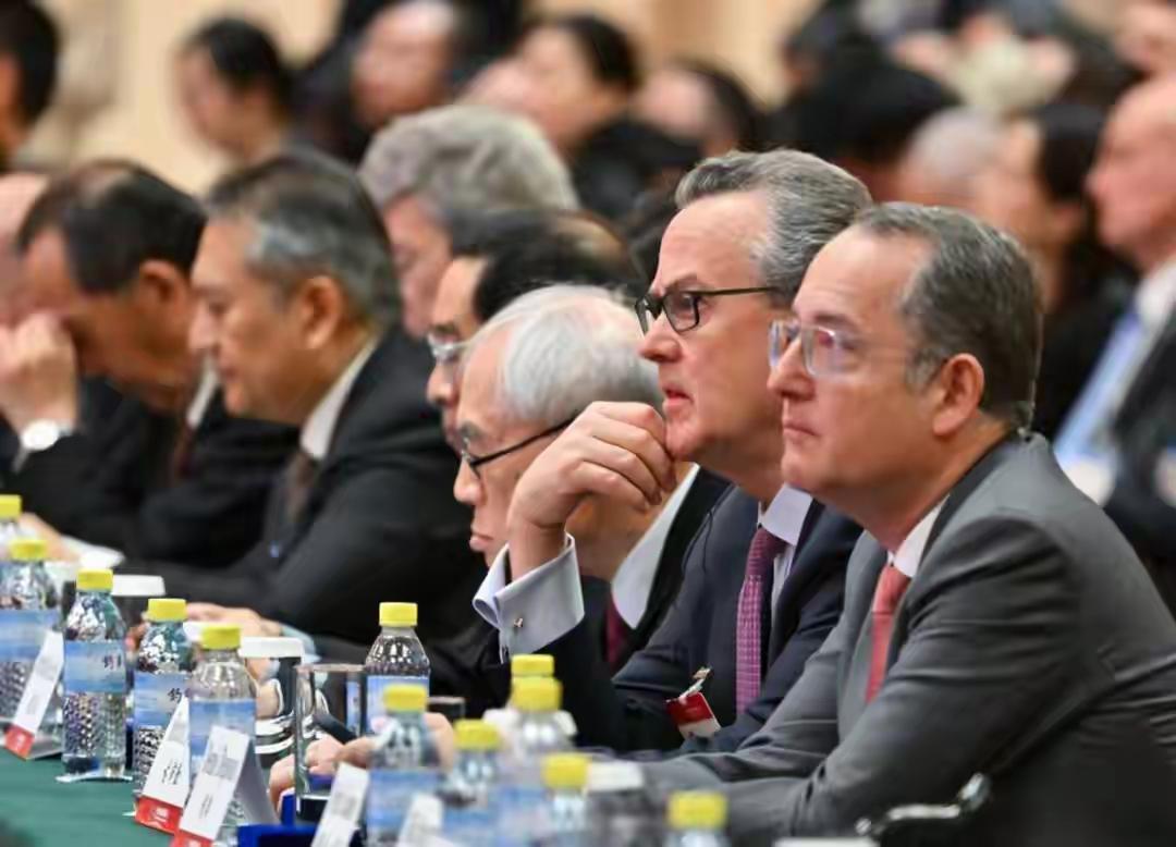 G20摆的就是鸿门宴，本打算逼迫中国接受，结果中国把桌子掀了
 
美国联合G20