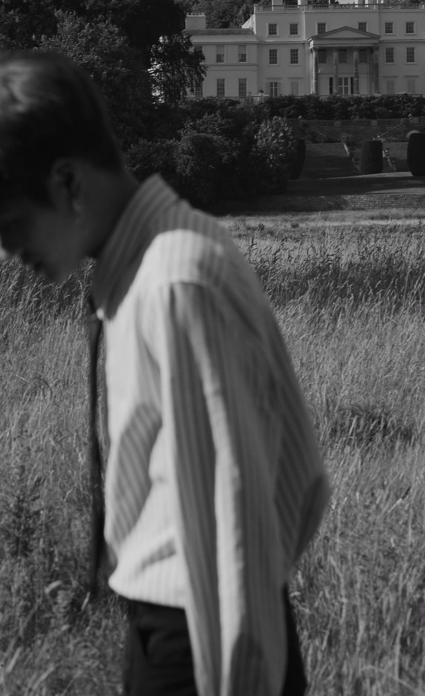 或许…早该带着他离开这里了🧭 