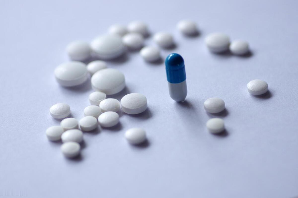“达格列净”强效降糖护心肾，但长期吃，需要了解5个注意事项
 
1、定期监测血糖