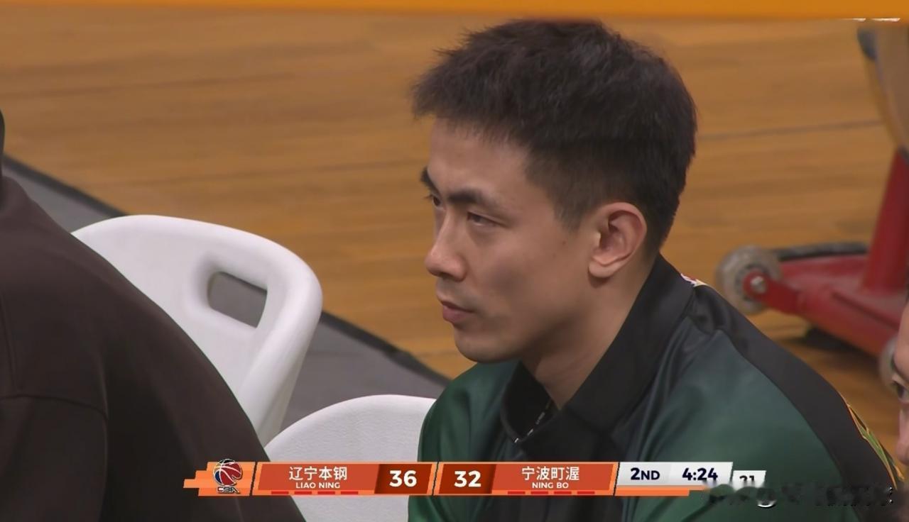 辽宁本钢当家后卫赵继伟真是心忧球队！在今天辽宁本钢主场迎战宁波町渥的比赛中，当时