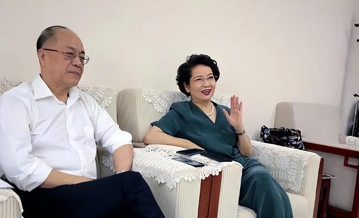 曝李维康去世细节，算的上真正的“五福”之人，前一天还和女儿一起购物。两个月之前现