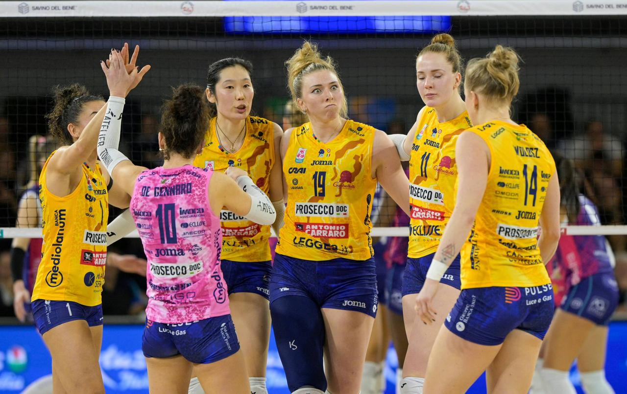 欧冠铜牌战，科内3-0斯坎迪奇（25-16、26-24、27-25）。

这场意