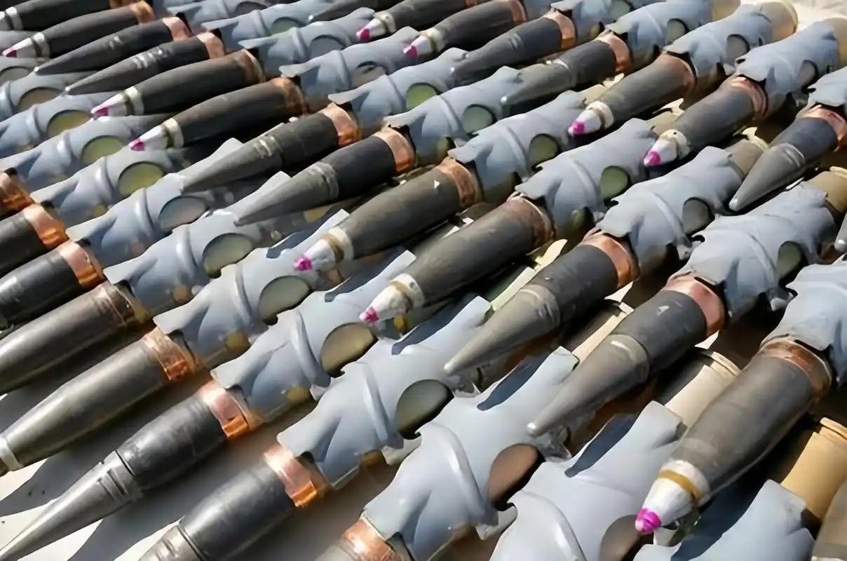 3月26日，一则震撼全球军界的消息传来：以色列军队坦克部队在黎巴嫩南部遭遇重创，