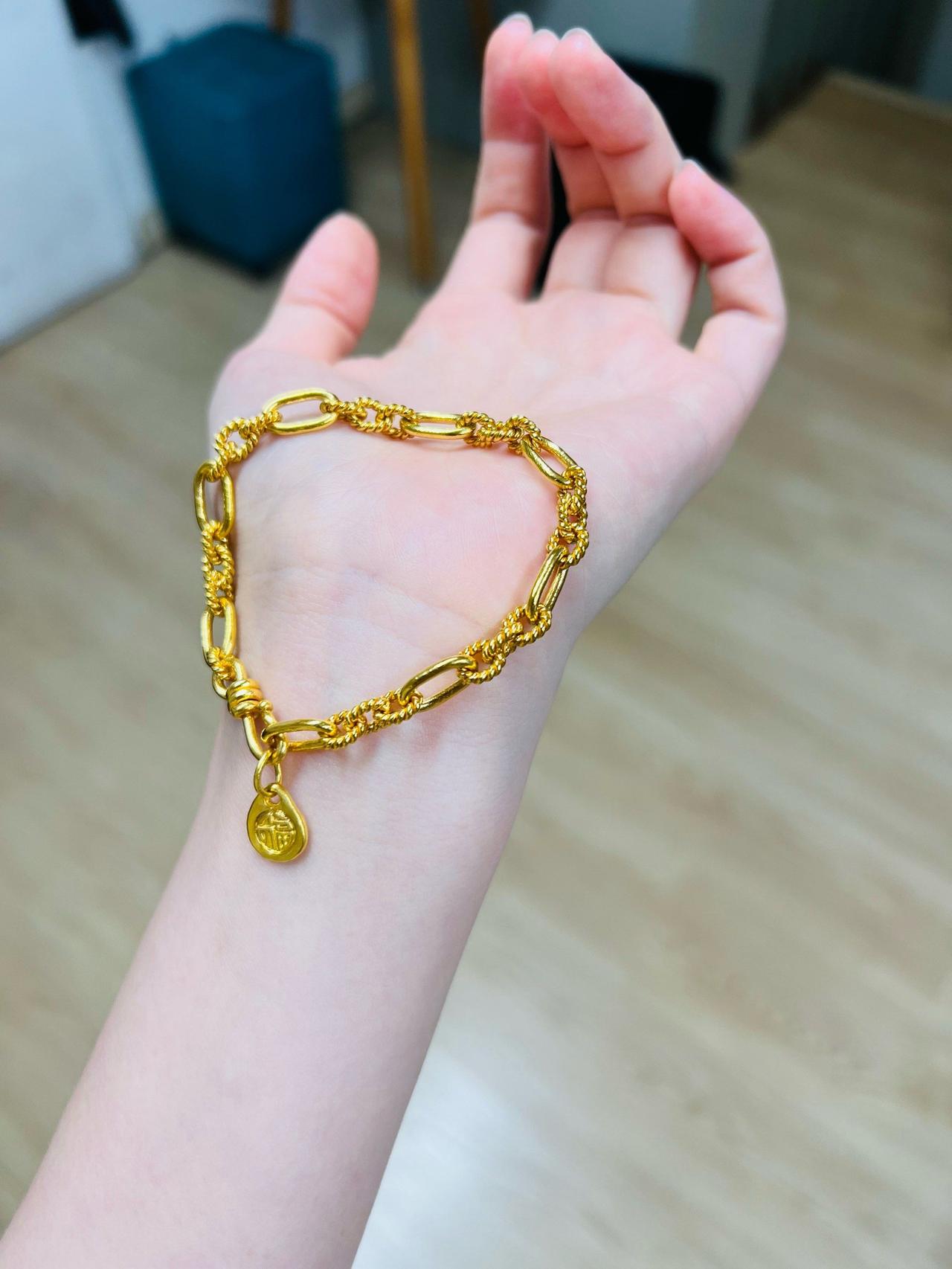 让闺蜜借住自己家这事，真得慎重。从玄学角度说，家有自己的节奏和秩序，外人借住可能