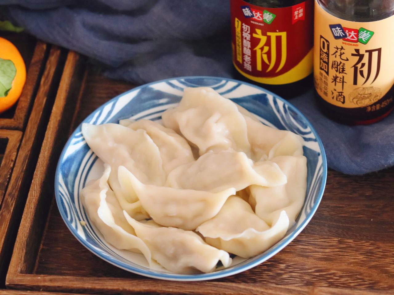 调饺子馅时，记住“3放3不放”，不管啥馅的饺子，吃着鲜嫩又多汁
包饺子时，要记住