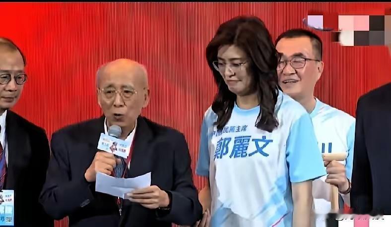 国民党全代会隆重登场，数千人礼堂被挤爆，吴伯雄、洪秀柱、王金平、韩国瑜、侯友宜出