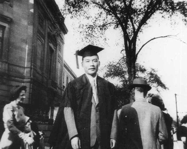 1976年熊向晖接到叶选基的电话时，特意让妻子把叶剑英送的茅台酒拿出来招待
19