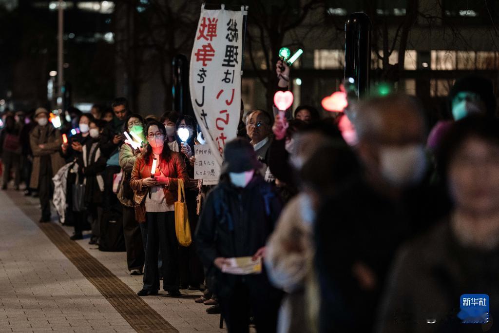 14万民众涌上东京街头抗议高市早苗胡作非为！右翼激进路线早已民心尽失
 
东京国