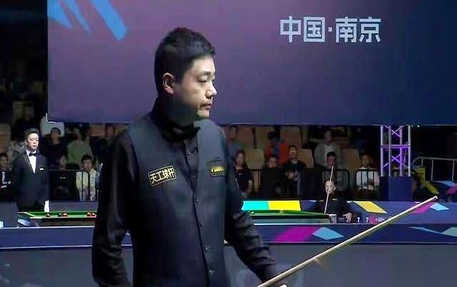 心脏差点停了。
说真的，看丁俊晖打球，你得常备速效救心丸。
开局那叫一个摧枯拉朽