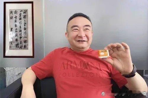 对于垄断的好公司、稀缺资源，要像狗皮膏药、老鼠粘、苍蝇粘一样，一旦确定要投入，就