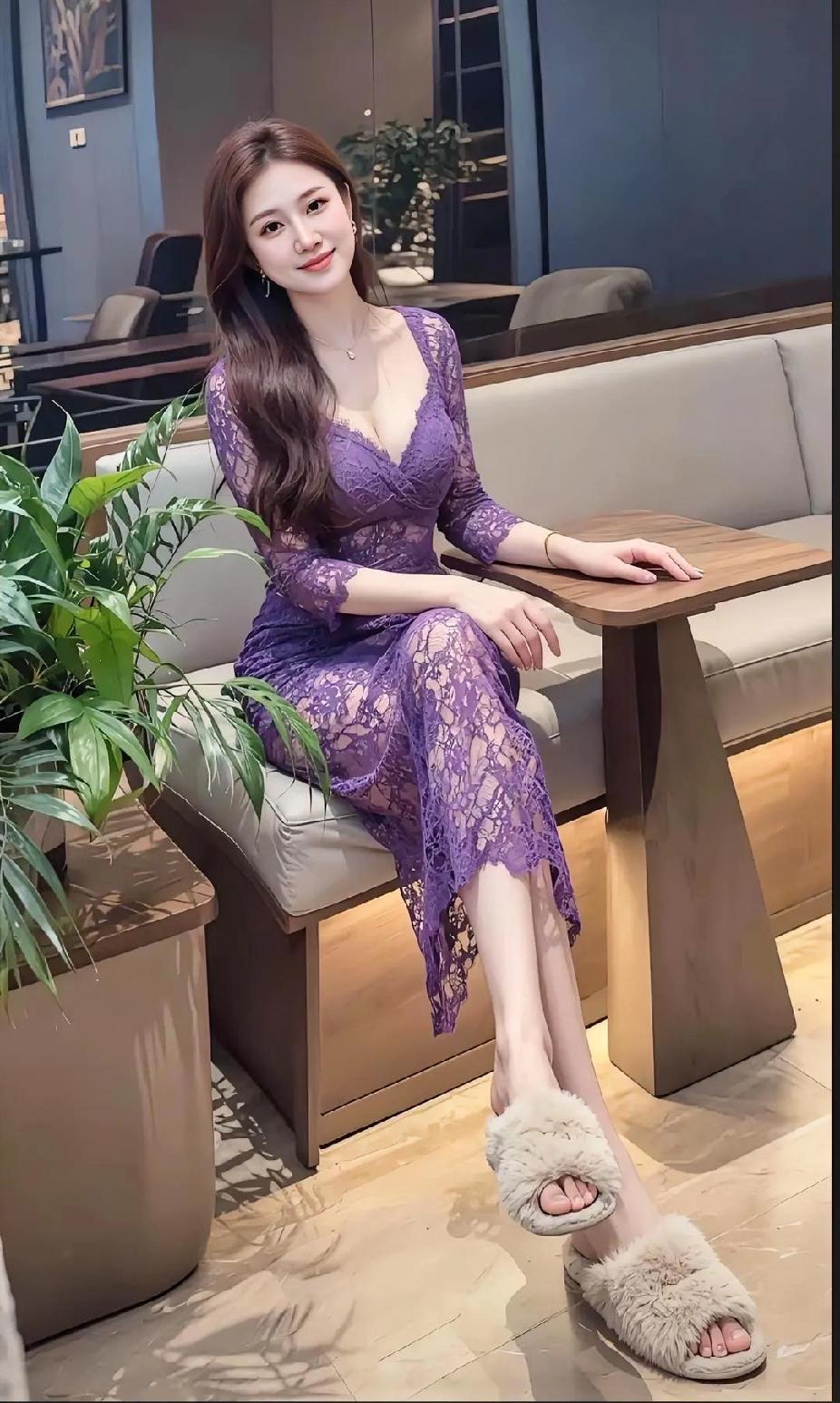 优雅紫色蕾丝裙