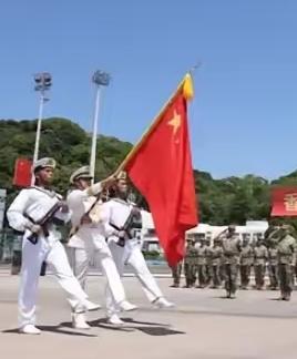 台湾一旦实现统一，驻军规模问题最近讨论得特别热烈！要是按照香港驻军的比例来算，大