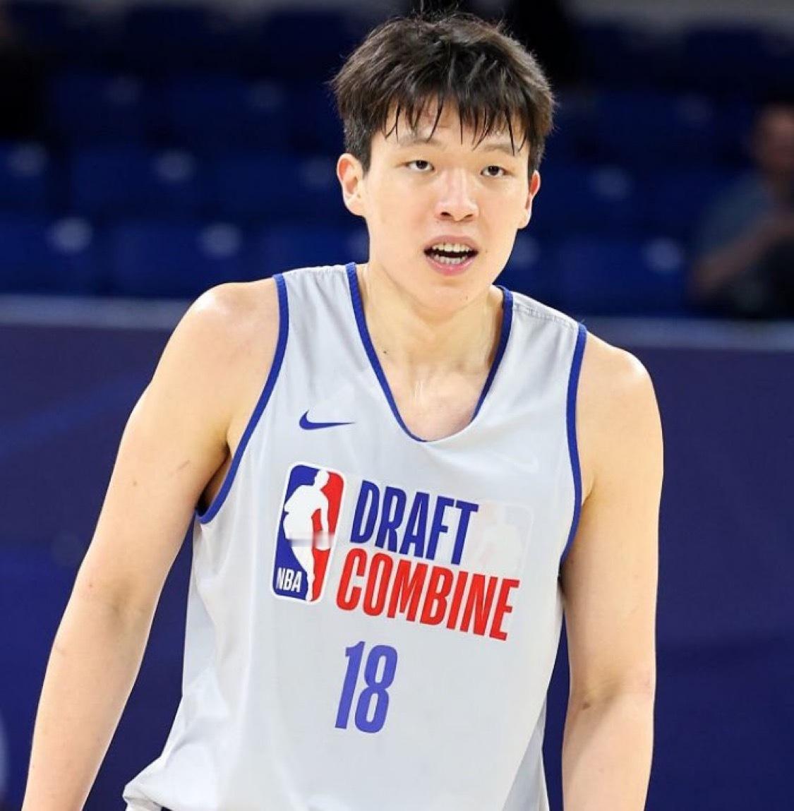 ESPN专家：“杨瀚森有望成为全明星球员，并带领开拓者队争夺冠军。我们知道的是，