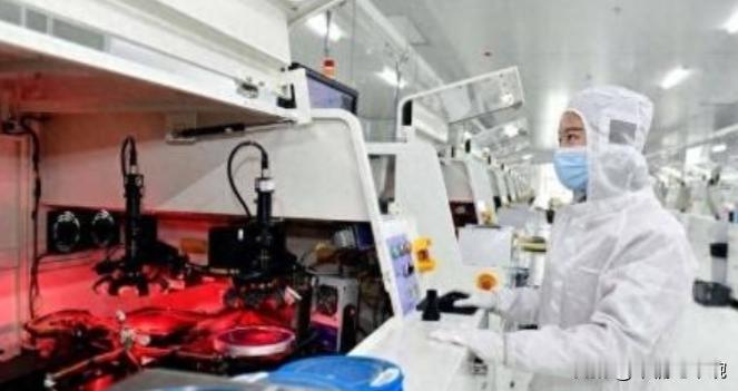 让中国光刻机“变成废铁”，日本对华下狠手，外媒：比美国人还绝。从2023年7月起