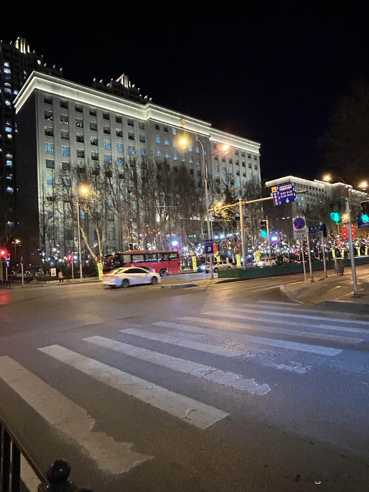 前几天，我们处理了一起饭店水痘疫情。调查结果令人意外：源头并非某个生病的孩子，而